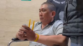 科科·埃尔文·班达尔·纳科巴的出现 警察贿赂者，他的腿被枪杀，因为他试图逃跑
