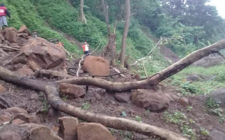 Akses ke Lokasi Bencana di Jatibanteng, Situbondo Tertutup, BPBD Kerahkan Alat Berat