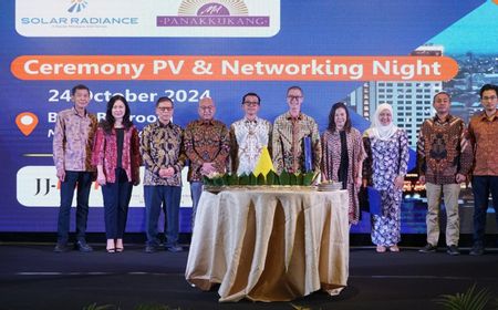 Kolaborasi Solar Radiance dan D’Best Group Resmikan PLTS Atap di Mall Panakkukang Makassar