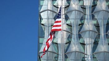 中東が出発し、カタールの米国大使館は市民に保護するよう警告