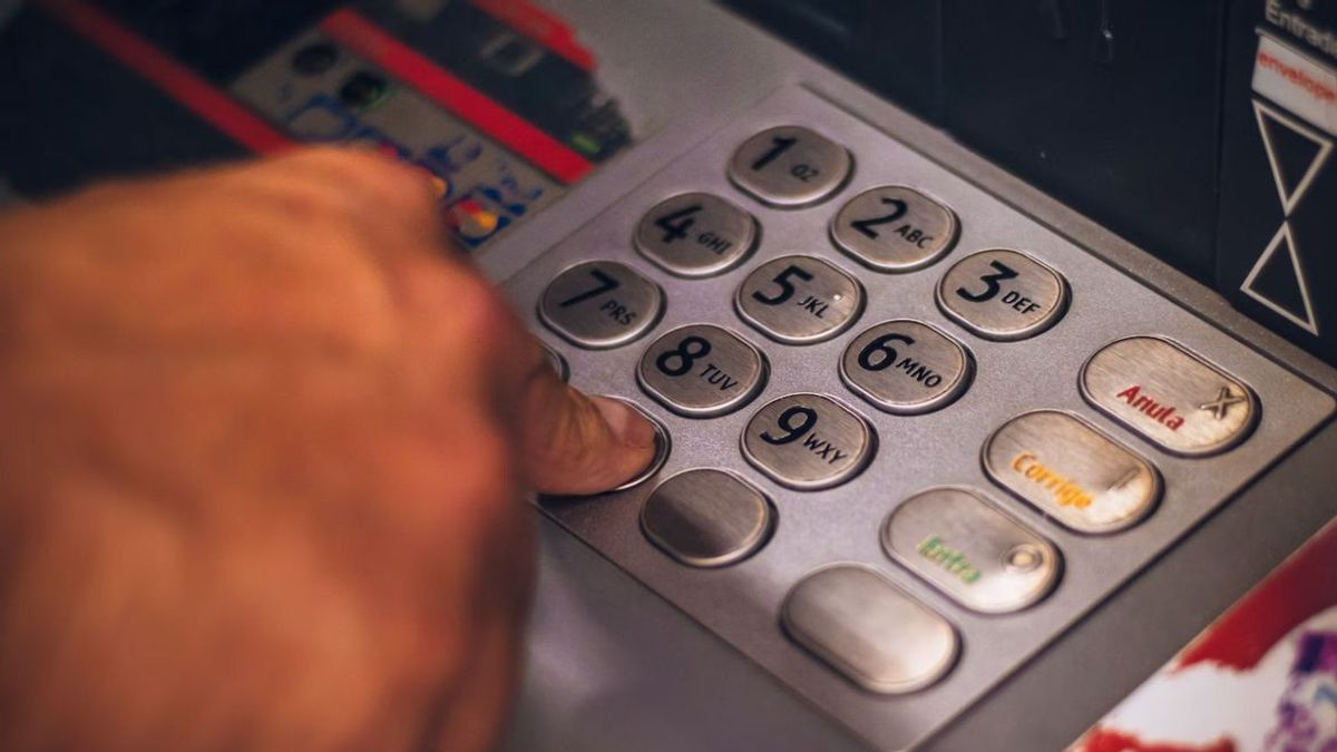 コミッションIX DPR:無料のPPATKブロックされたアカウントの開設