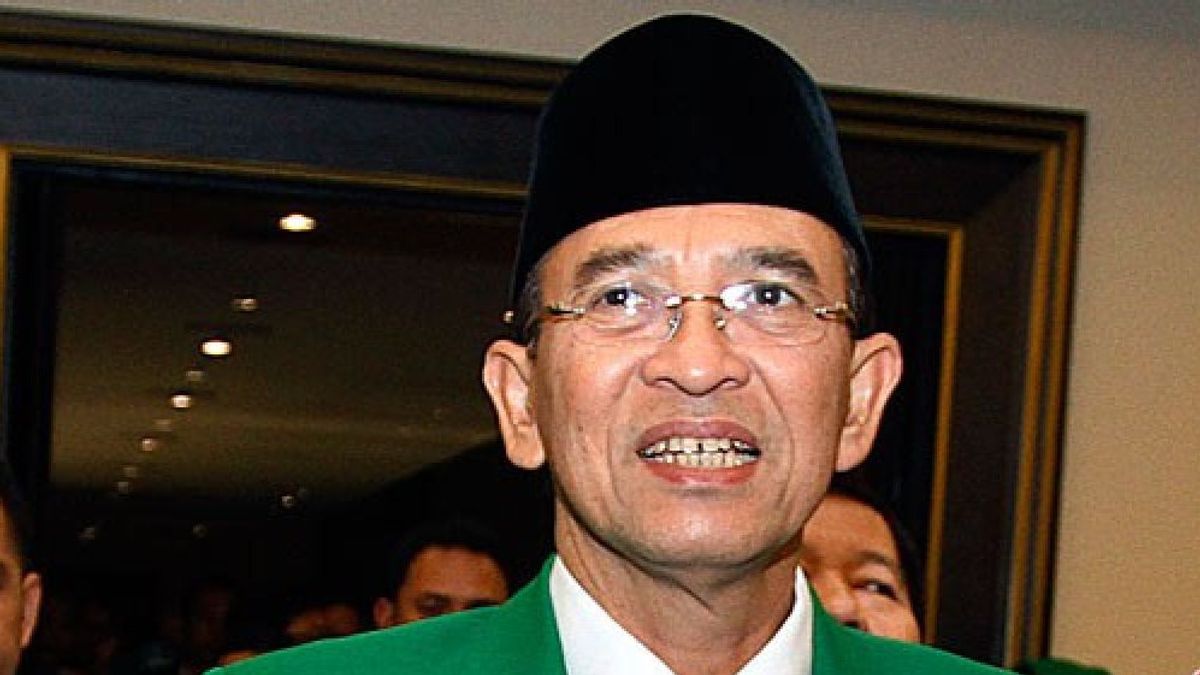 Minister Of Religion Suryadharma Ali Calls His Legal Smoking Maluh In Today's Memory, March 14, 2010