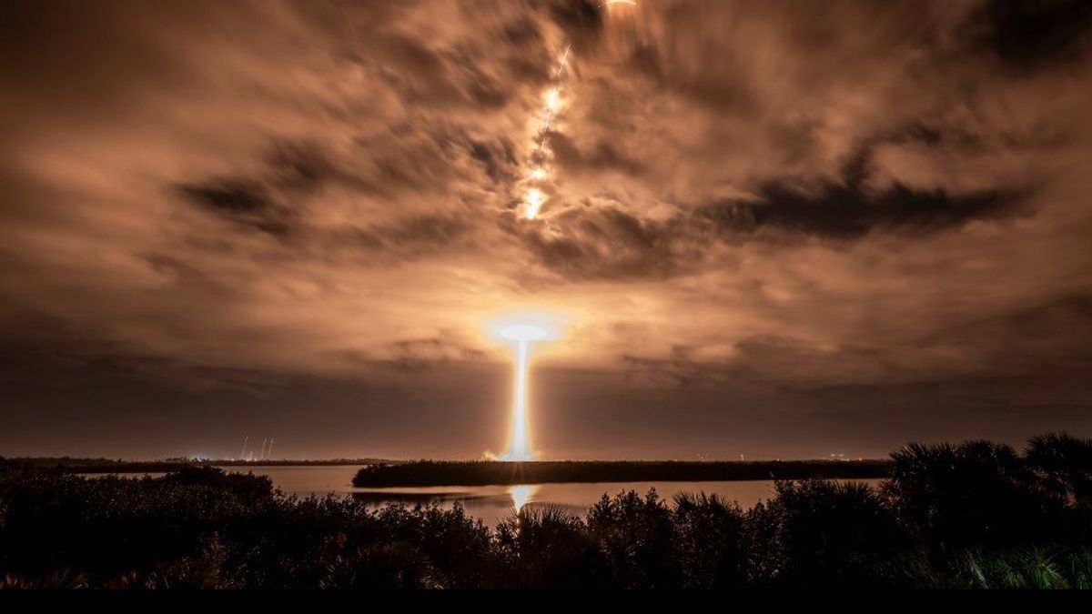 SpaceXはスターリンク衛星の打ち上げで大晦日を祝う