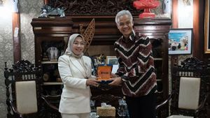 Ganjar Mau Gaji Guru Rp30 Juta, Pengamat: Upah di Indonesia Memang Rendah, Peningkatannya Bertahap