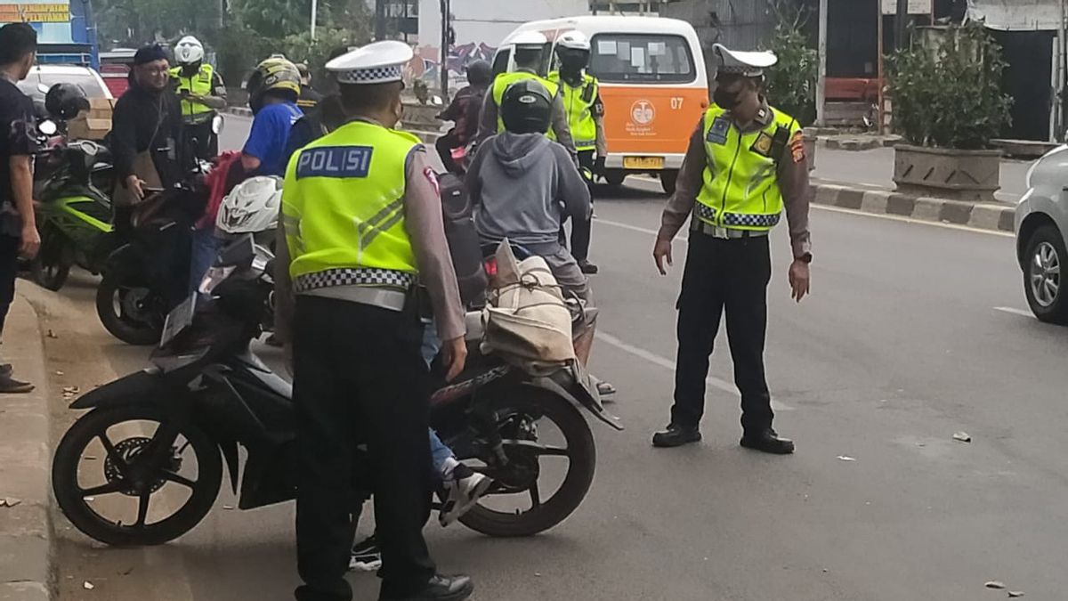 Ratusan Pengendara di Tangerang Terjaring Razia Pajak, Banyak yang Telat 2 Tahun