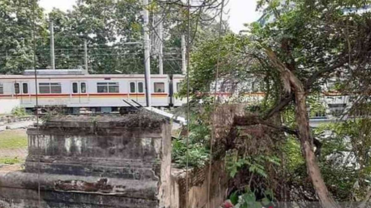 Bekasi Expert Team Secures Bridge Head Allegedly Hundreds Of Years Old Cultural Heritage