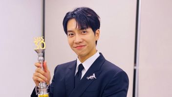 Kompak Gemari Golf, Lee Seung Gi dan Lee Da In Pacaran