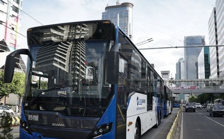 Polisi Cari Mobil Porsche yang Terobos Busway dan Minta Bus TransJakarta Mundur