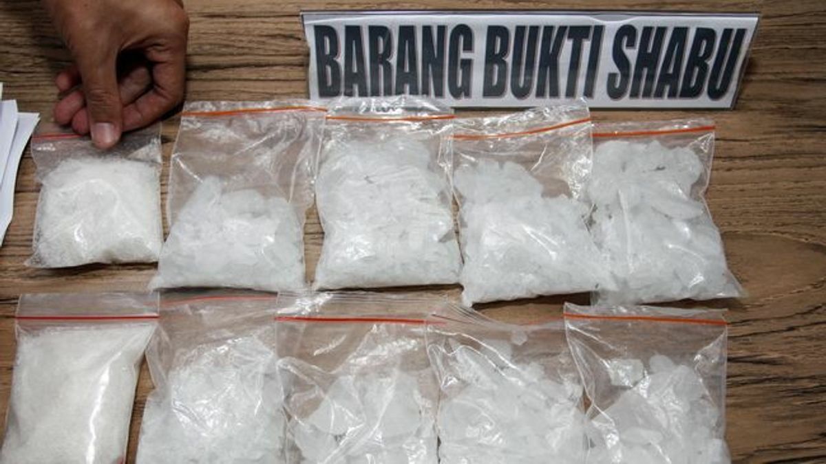 Kurir Sabu Sembunyikan Hampir 1 Kg di Celana Dalam