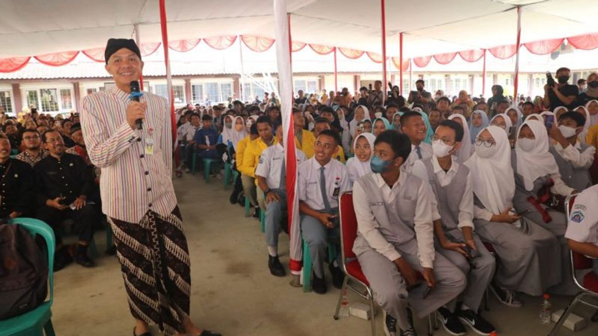 Ganjar Pranowo Encourages Curriculum Flats To Increase Worker Absorption Power