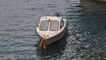 England Returns Migrants To Slavery Victims To France On Boat