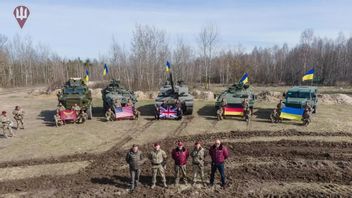 ウクライナはストライカー、レズニコフ国防相にチャレンジャー2戦車を受け取ります:これらのマシンはすぐに戦闘任務を開始します