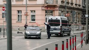 Warga Ukraina Didakwa terkait Bom Parsel di Polandia