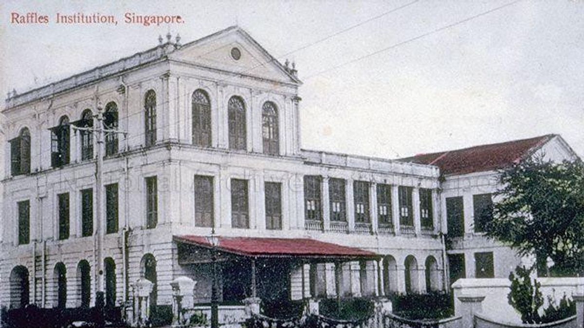 Sir Thomas Stamford Raffles Bangun Sekolah Pertama di Singapura