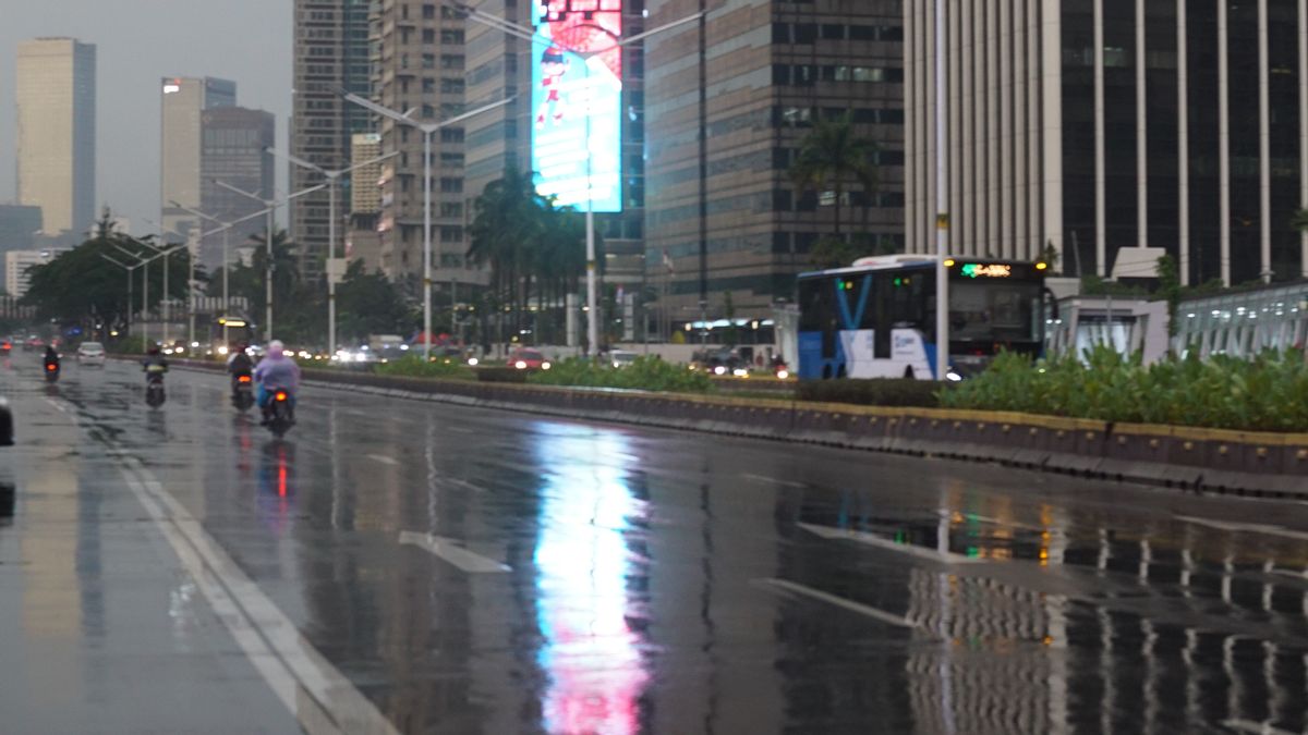 Perhatian! 2 Hari ke Depan Jakarta Diprediksi Hujan Angin