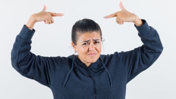 常にポジティブに考える必要はありません、精神的健康のために感情を理解する方法