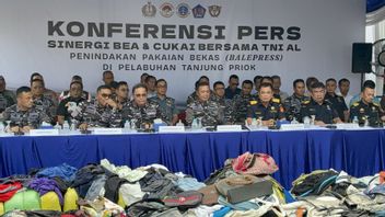 Customs And Excise Calls Illegal Used Clothes Entering Indonesia Via Malaysia