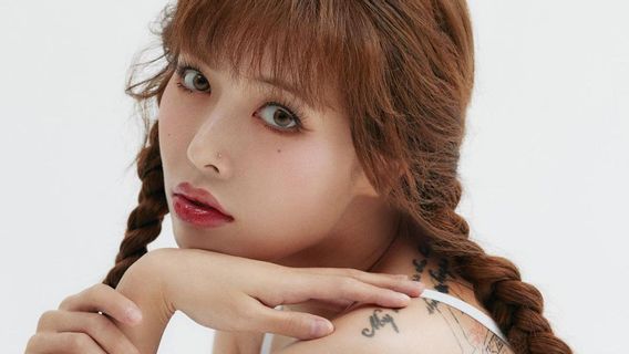 Agency Silences About HyunA And Yong Junhyung Dating