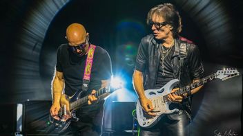 Joe Satriani dan Steve Vai Buat Band Baru Satch/Vai