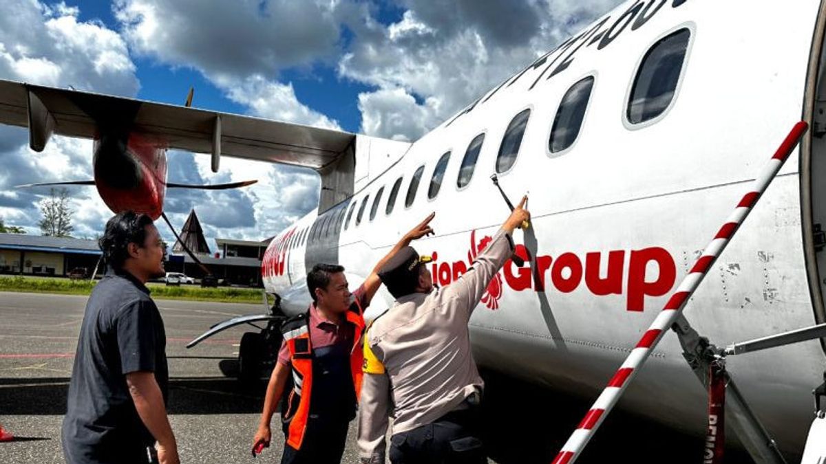 بابوا - KKB أطلقت النار على طائرة Wings Air Biang Kerok الطائرة إلى Dekai Papua توقفت مؤقتا