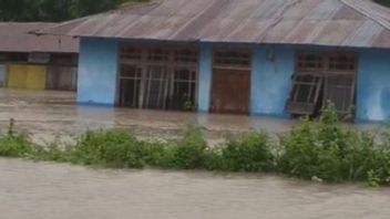 恶劣天气，古邦摄政政府 WARns 居民的洪水潜力和陆地 土地 土地滑坡