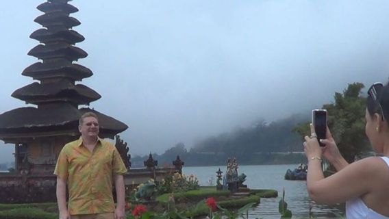 Foreign Tourist Visits To Ulundanu Bedugul Bali Increase After International Flights Open