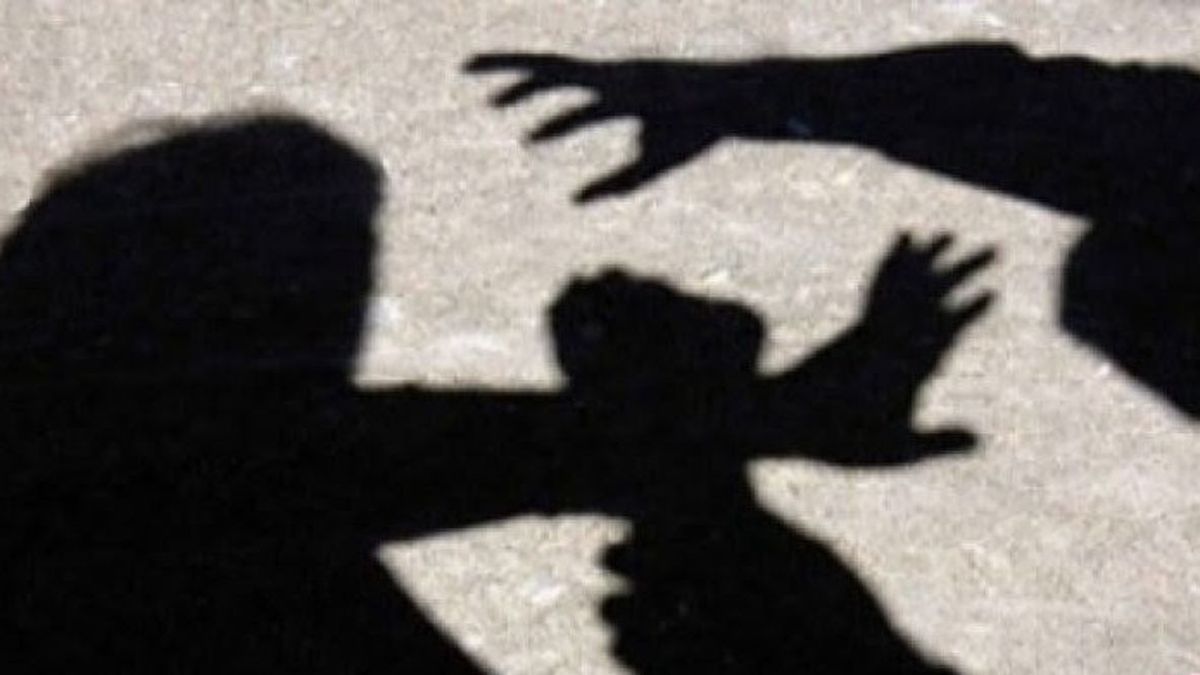 Barbarian! Teen Girl In South Sulawesi Raped In Crowded