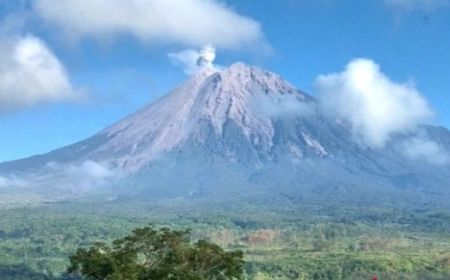 Rabu Pagi, Gunung Semeru Kembali Erupsi Selama 102 Detik