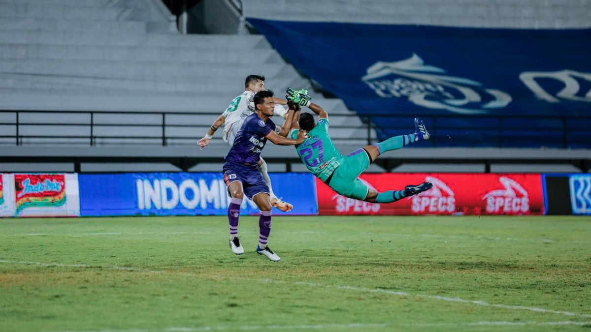 Persebaya Surabaya Vs Persita Tangerang 1-1: Bajul Ijo Blames The Away Team's Goalkeeper