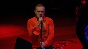 Morrissey Batalkan Pertunjukan setelah Menerima Ancaman Pembunuhan