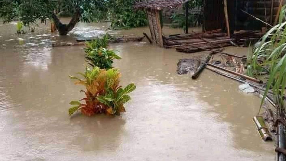 الفيضانات في شرق سيرام ريجنسي، 193 شخصا المتضررين
