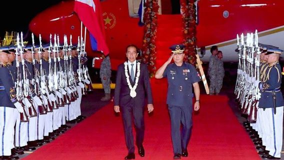 Le président Jokowi est arrivé aux Philippines