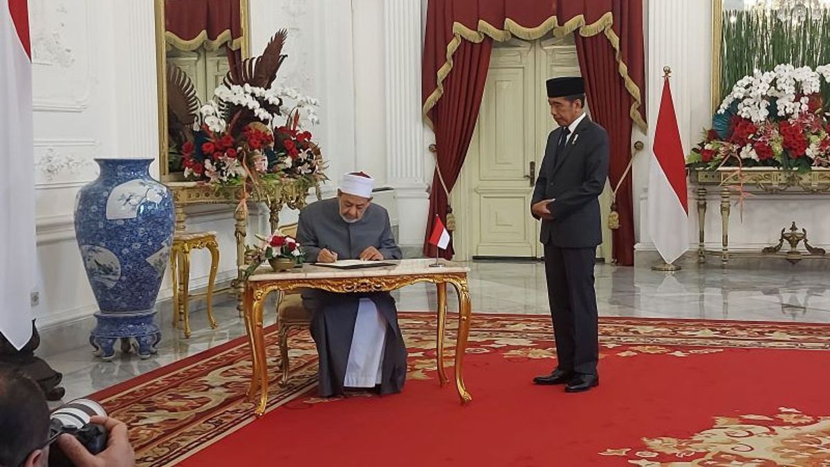 Le président Jokowi visite du Grand Syekh Al-Azhar au palais merdeka