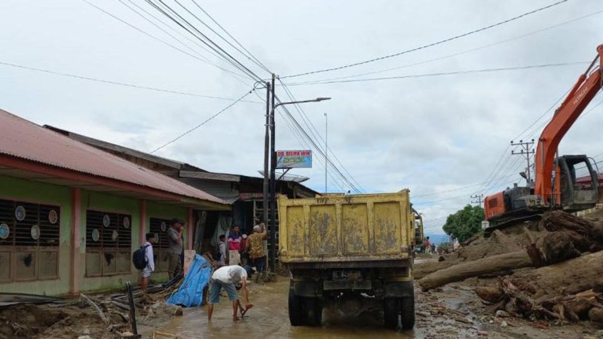 BNPB:亚齐东南部15个地区的洪水逐渐消退