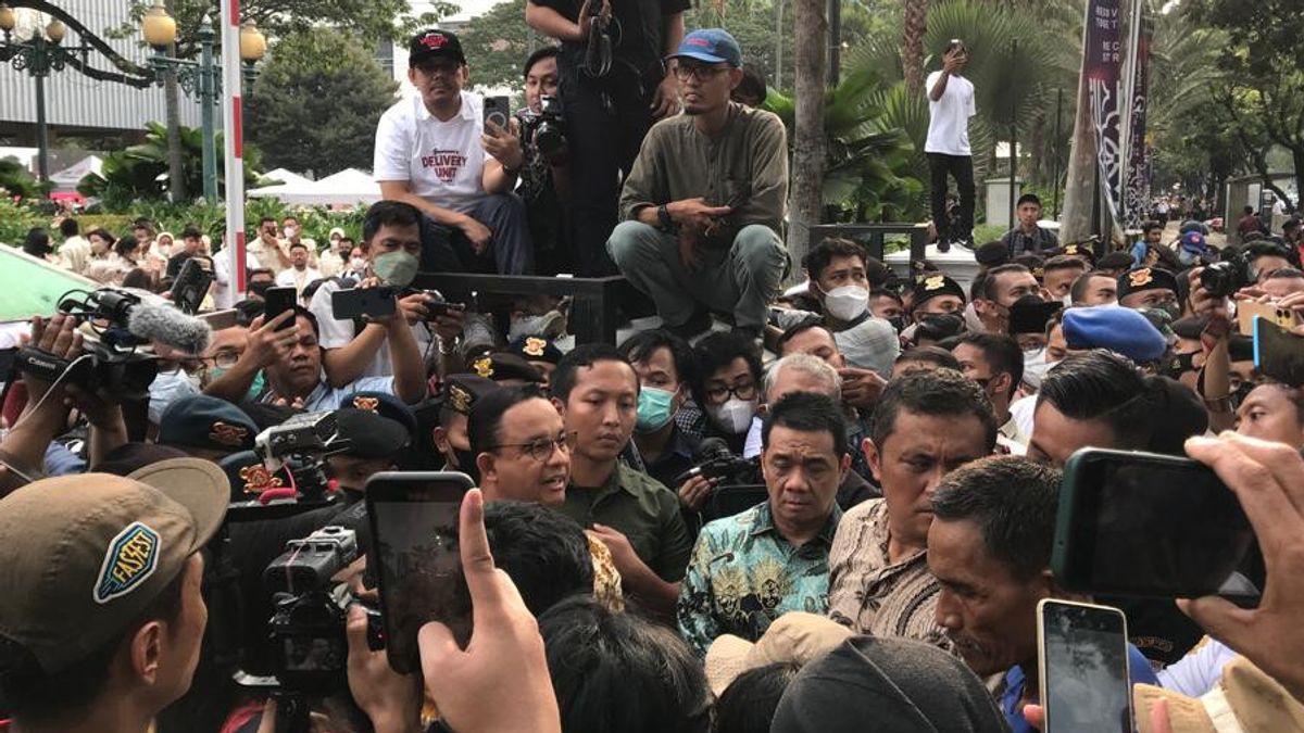 "Bapak Enggak Becus Ngurus Jakarta!", Semprot Pedemo di Depan Anies Baswedan