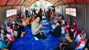 Jokowi Mengunjungi Posko Pengungsian Korban Erupsi Semeru, 2 Ribu Rumah Warga Bakal Direlokasi