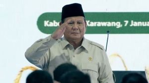 Di Acara Panen Raya Karawang, Prabowo Berdiri Hormat ke Menteri hingga Petani