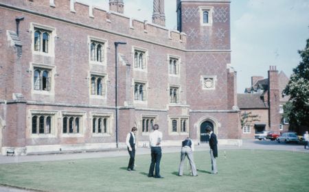 Melacak Akar Rasisme Keluarga Kerajaan Inggris hingga ke Eton College