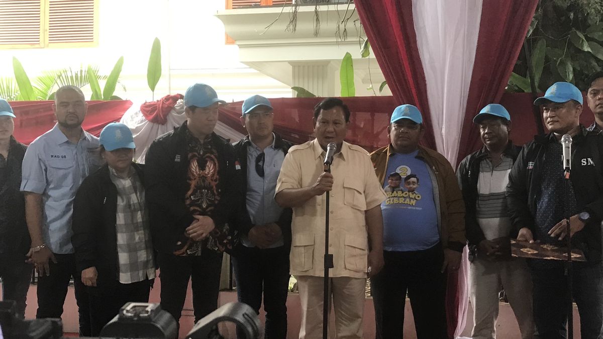 普拉博沃接受了印尼渔民团结的支持,承诺如果他成为总统,将改善渔民的生活