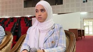 Kembali ke Indonesia, Putri Ariani Sambangi Sekolahnya