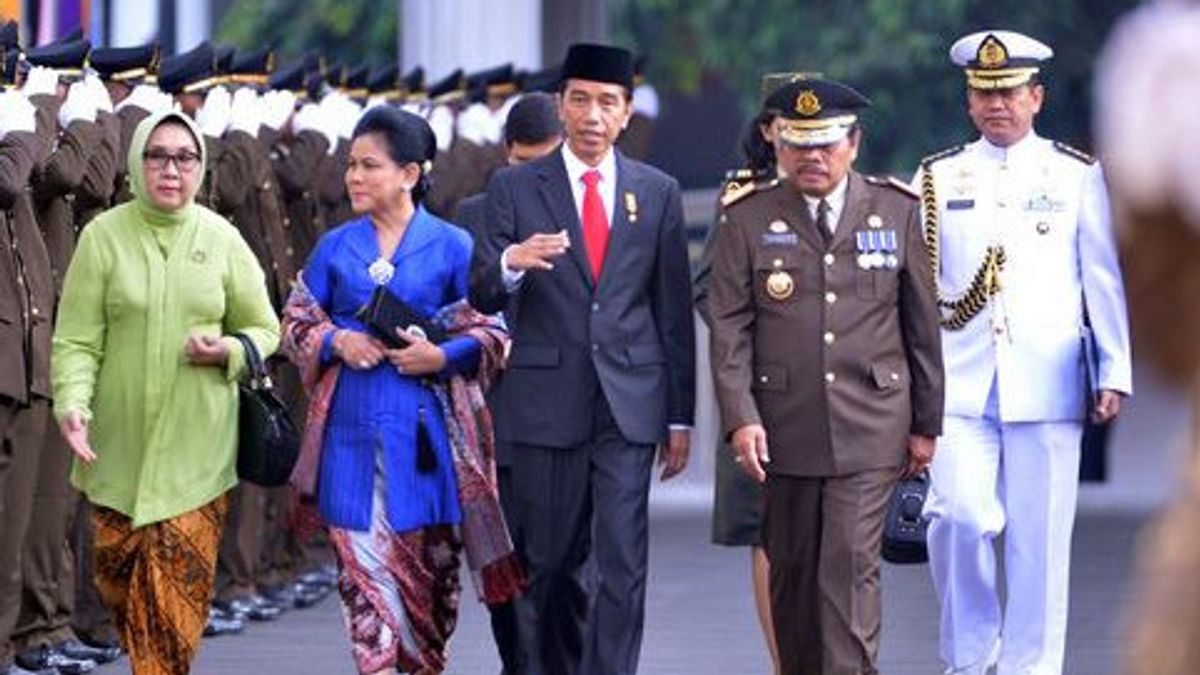 Presiden Jokowi: Jangan Ada Aparat Permainkan Hukum, Titip Barang Impor