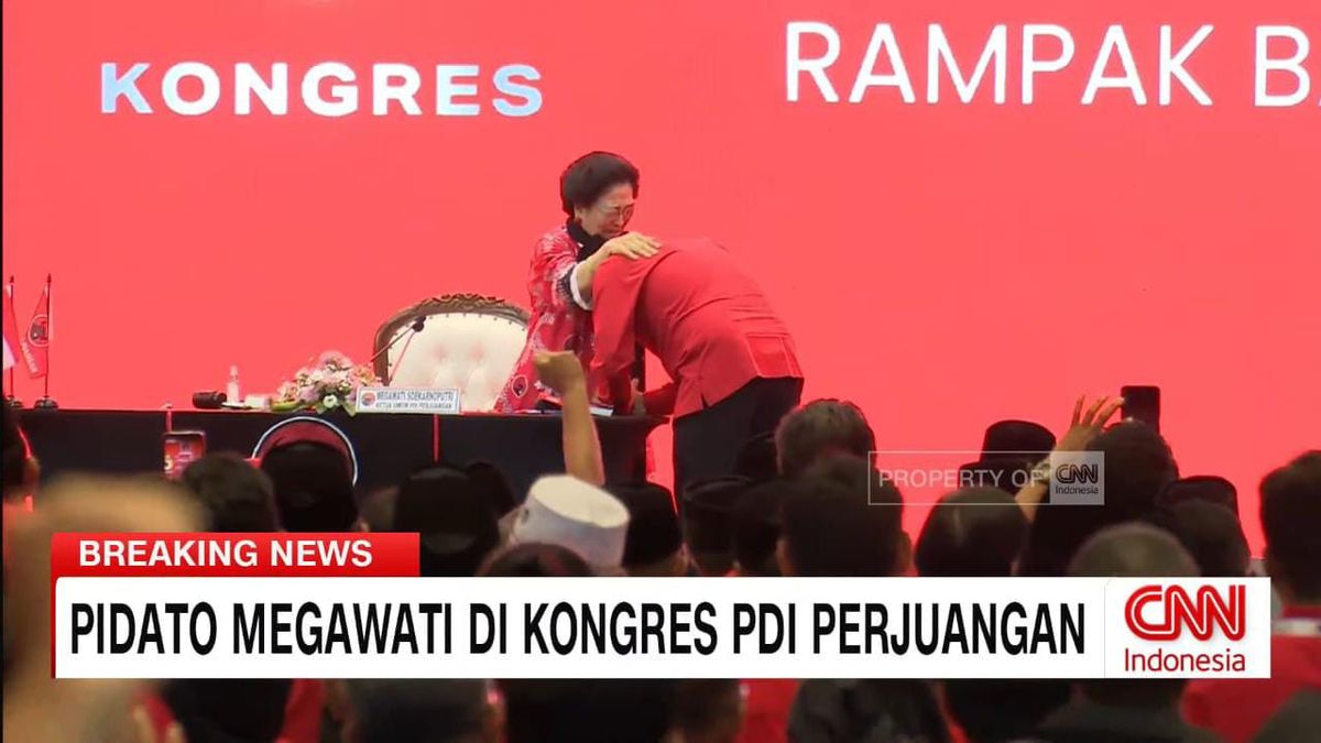 Megawati Cries When She Meets Hasto At The PDIP Congress