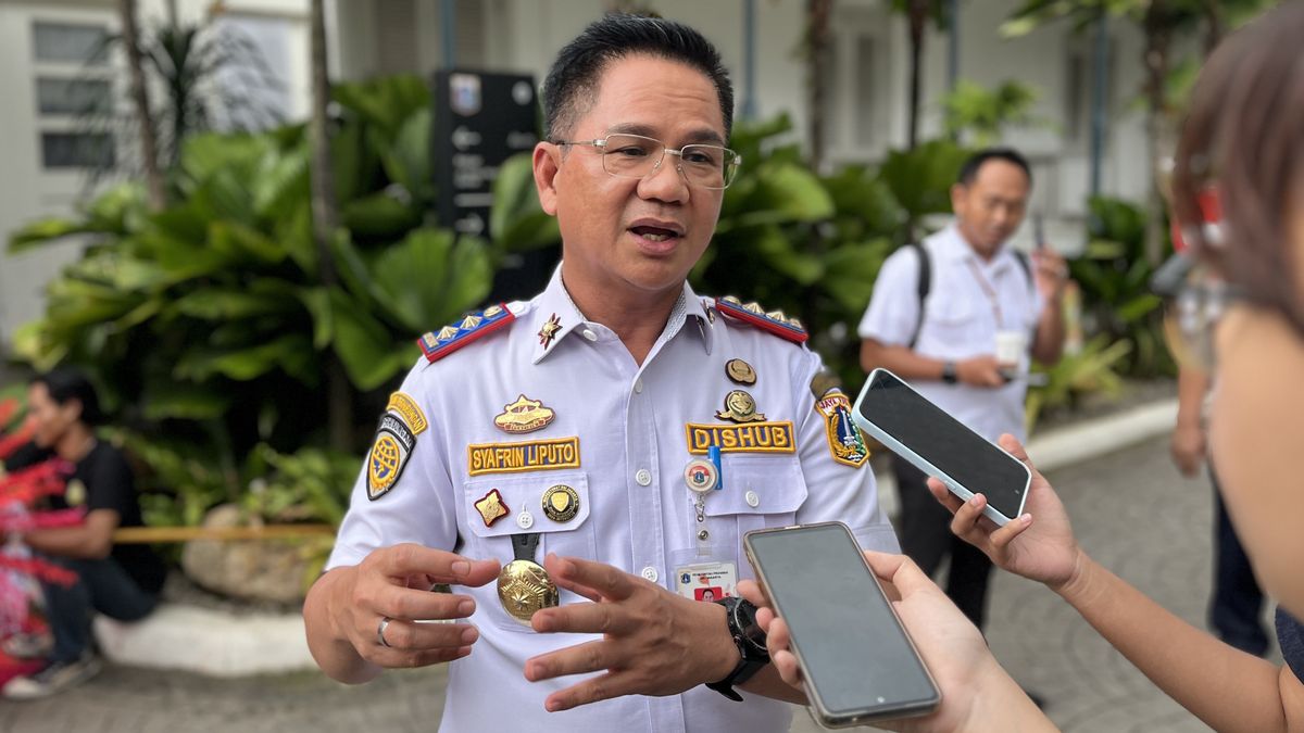 Sempat Ditertibkan, Dishub DKI Bolehkan Lagi Parkir di Bahu Jalan Mayjen Sutoyo Cawang