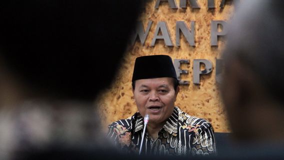 ذكرى افتتاح SBY-JK 2004: سياسي PKS هدايت نور وحيد يرفض مرافق الفنادق الفاخرة