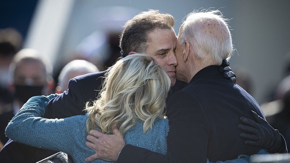 Le scandale Hunter Biden : L'histoire du garçon déchiré de Joe Biden fait sensation aux États-Unis