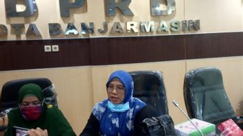 DPRD和Banjarmasin市政府讨论清真旅游业区域法规草案