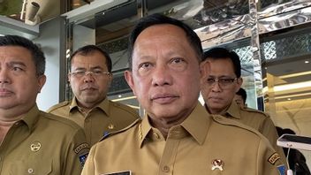Mendagri Tito Peringatkan Kepala Daerah: Jangan Flexing, Situasi Sensitif