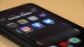 حذار! تعرف على أساليب تربية الأطفال على وسائل التواصل الاجتماعي والإنترنت