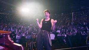 Charlie Puth Ungkap Tekanan Mental Saat Bawakan Lagu Kebangsaan AS di Panggung Super Bowl