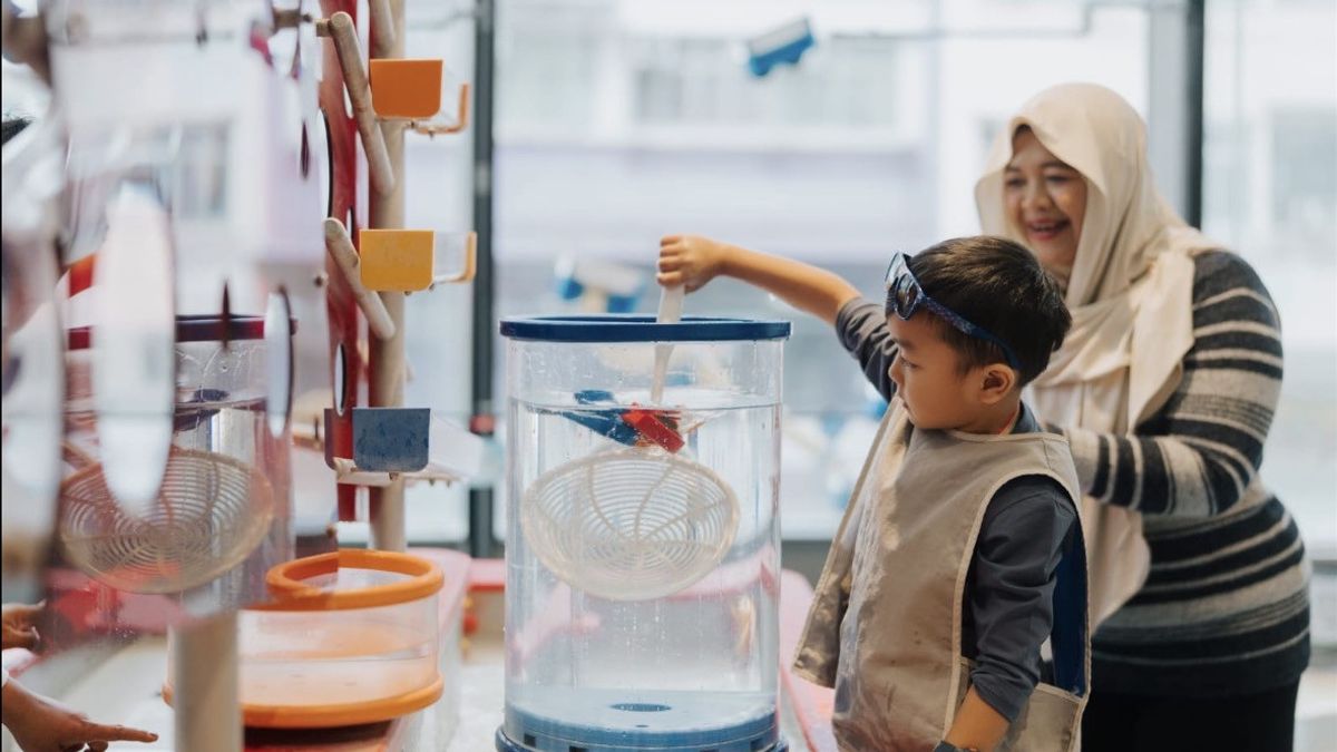 Menumbuhkan Rasa Ingin Tahu Anak Melalui Perjalanan Edukatif Berbasis Sains
